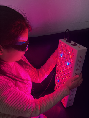 kopen 600W Red Light Therapy Panel with 120 LEDs 8 Wavelengths for Pain Relief online vervaardiging
